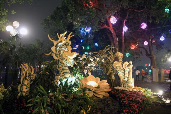 Lễ hội hoa HN 2012: Tan hội nhưng không nát hoa ảnh 2