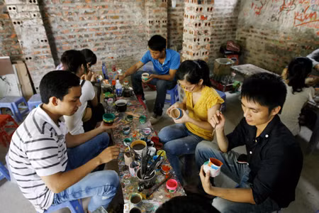 Đến thăm làng gốm Bát Tràng ảnh 10