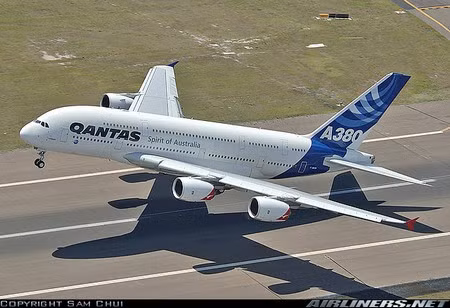 Phát hiện vết nứt trên cánh máy bay Airbus A380 ảnh 1