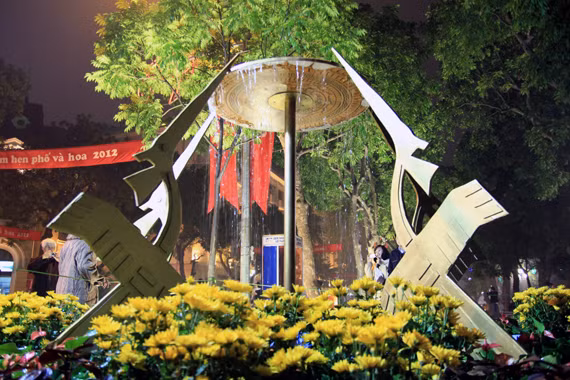 Lễ hội hoa HN 2012: Tan hội nhưng không nát hoa ảnh 3