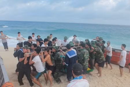 “Đặc nhiệm” An Bang (Trường Sa) vật lộn với sóng biển ảnh 8