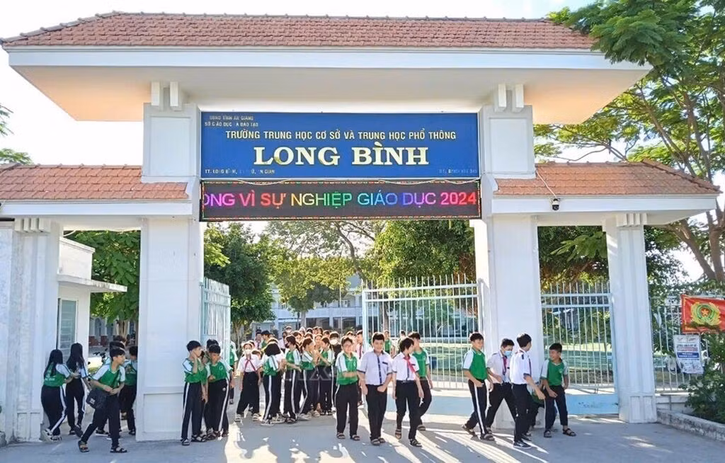 truong-hoc-vung-sau-an-giang.jpg