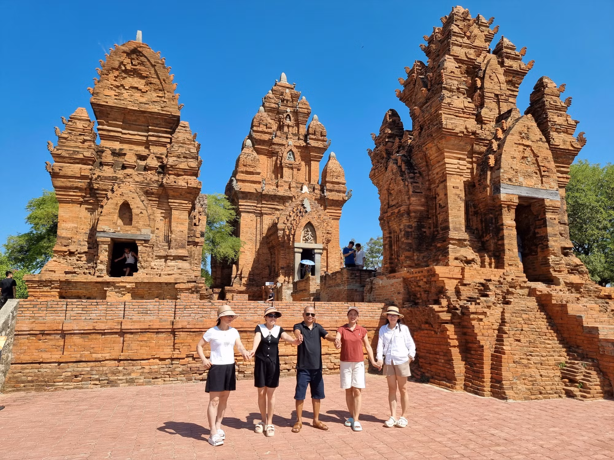 thap-cham-o-tinh-khanh-hoa-2.jpg