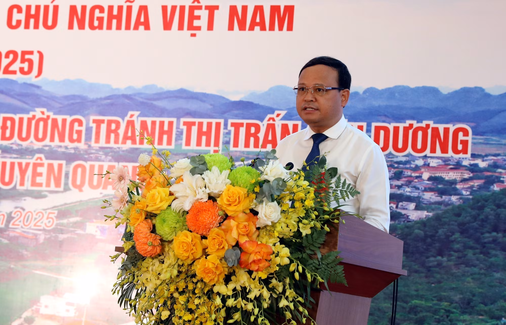 tuyen-duong-tranh-thi-tran-son-duong-1.jpg