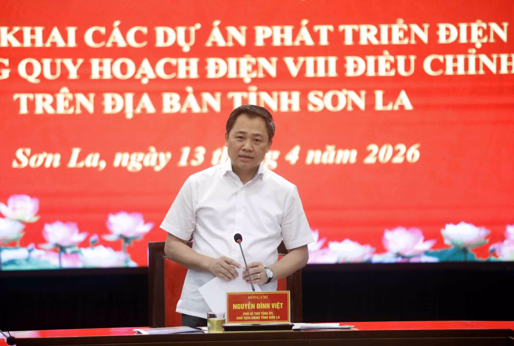 Chủ tịch UBND tỉnh Sơn La Nguyễn Đình Việt phát biểu.