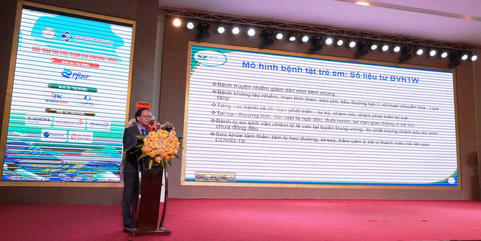 Chuyên gia đến từ Bệnh viện Nhi Trung ương cập nhật các kiến thức về Nhi khoa cho đội ngũ y, bác sĩ tại các tỉnh, thành phố thuộc khu vực Trung du và miền núi phía Bắc.