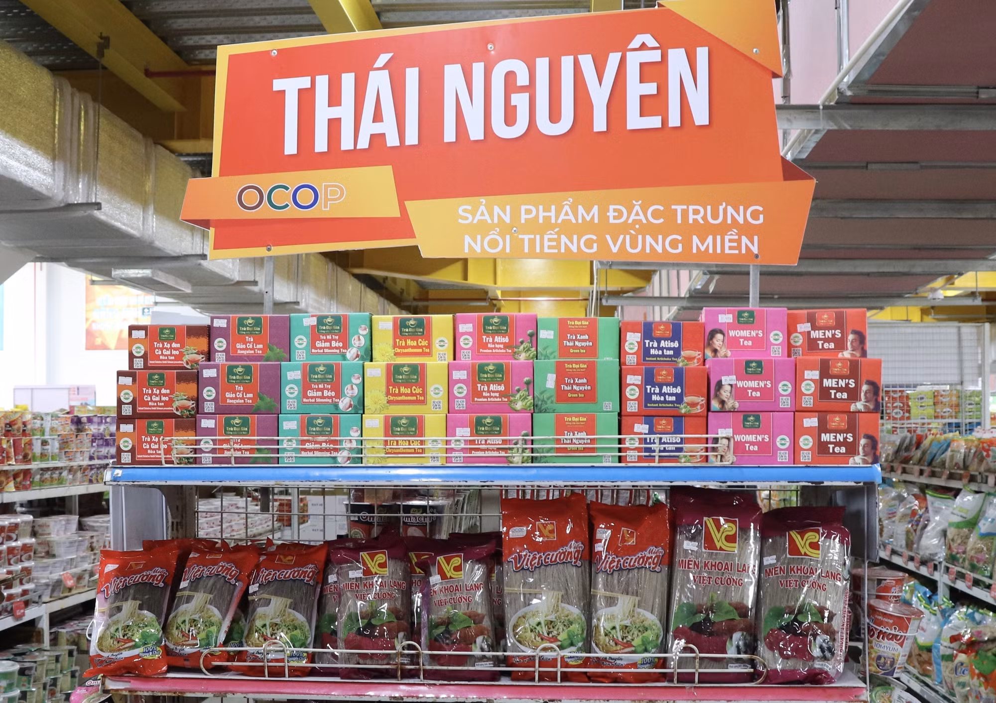 Các sản phẩm đặc sản vùng miền, sản phẩm OCOP được trưng bày tại Trung tâm nông nghiệp và đặc sản Việt Nam ở An Giang.
