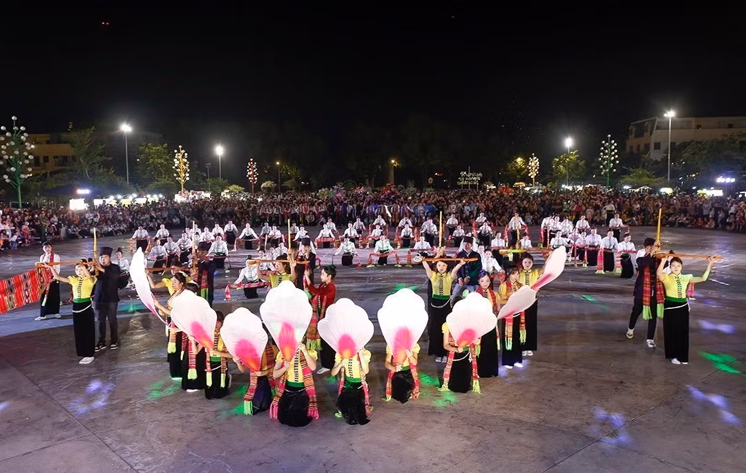 hoi-thi-vong-xoe-lao-cai-10.jpg