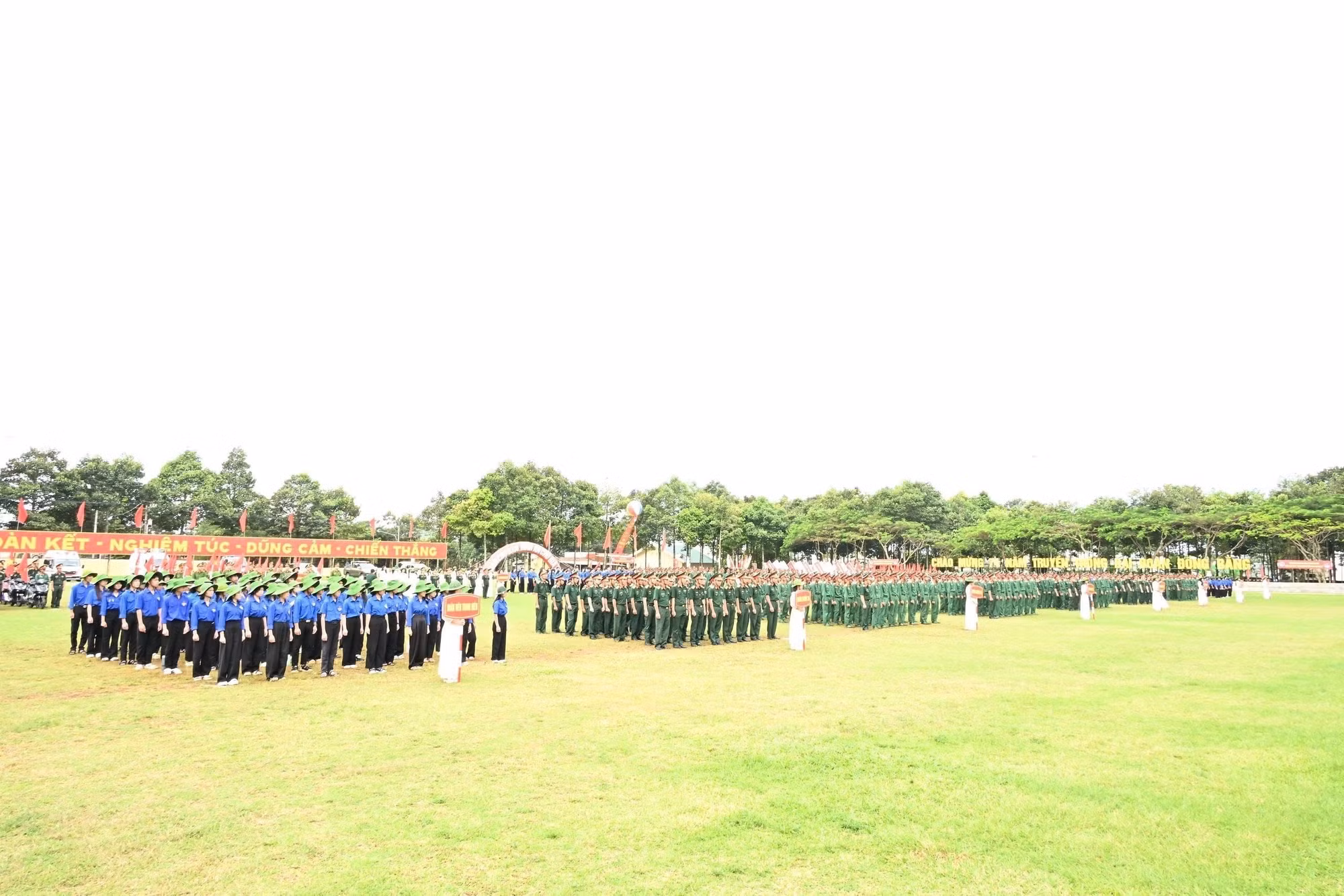 Quang cảnh Ngày hội “Thanh niên Quân đội với văn hóa giao thông” năm 2025.