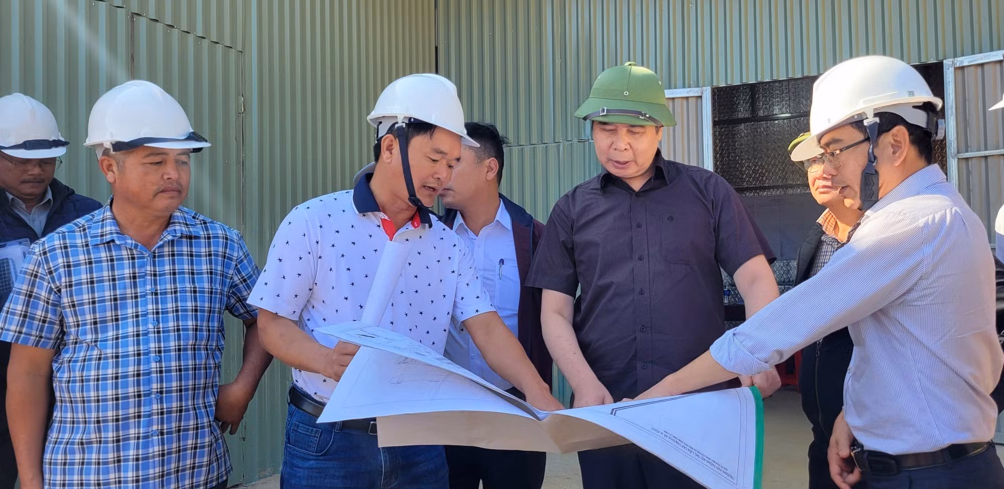 truong-pho-thong-noi-tru-lien-cap-7.jpg