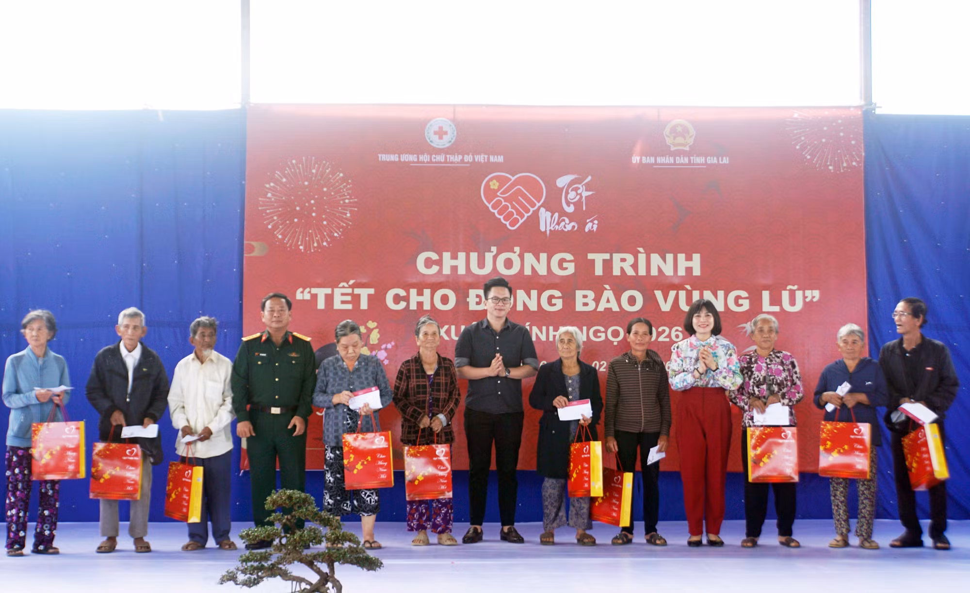tet-dong-bao-vung-lu-3.jpg
