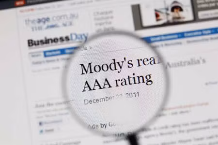 Moody's hạ tín nhiệm và triển vọng của 9 nước EU ảnh 1