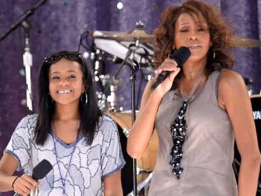 Băn khoăn số phận đứa con côi của Whitney Houston ảnh 1