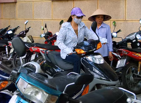 Hà Nội thu hồi giấy phép trông xe tại 262 tuyến phố ảnh 1
