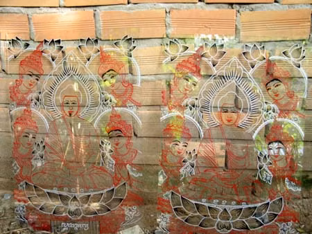 Người lưu giữ nét văn hóa hội họa đặc sắc của đồng bào Khmer ảnh 2