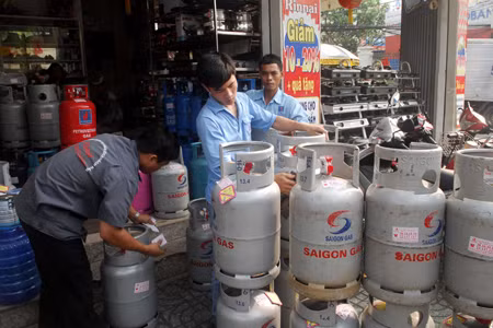 Cân nhắc giảm thuế nhập khẩu gas ảnh 1