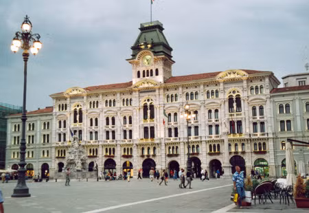 Kinh tế Italia chính thức rơi vào suy thoái ảnh 1