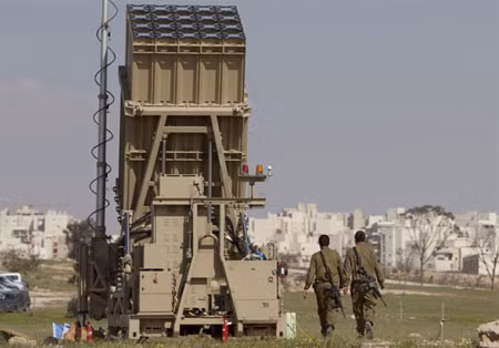 Israel bổ sung hai khẩu đội phòng thủ tên lửa ảnh 1