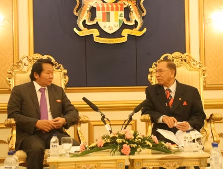 Malaysia mong muốn đẩy mạnh trao đổi đoàn với Việt Nam ảnh 1