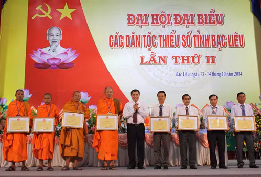 Bạc Liêu quan tâm nâng cao đời sống của đồng bào ảnh 1