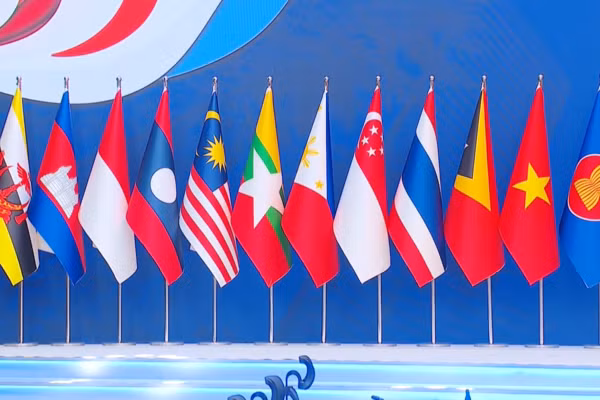 Thông điệp lịch sử: 31 năm Việt Nam cùng ASEAN phát triển tự cường và gắn kết