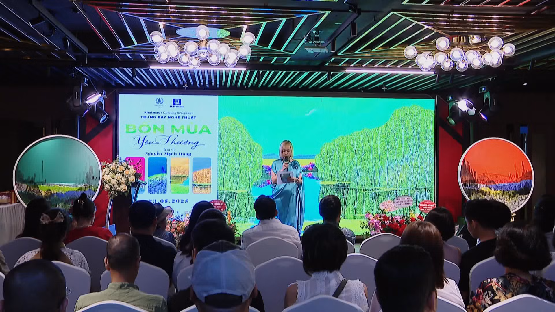 'Bốn mùa yêu thương' đầy màu sắc trong tranh của họa sĩ Nguyễn Mạnh Hùng