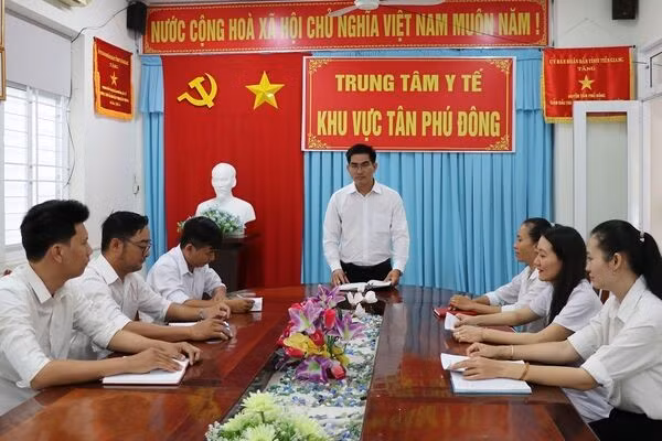 Học, thực hành theo Bác: 'Cần, kiệm, liêm, chính, chí công vô tư' - Quá trình tự soi, tự sửa thường xuyên