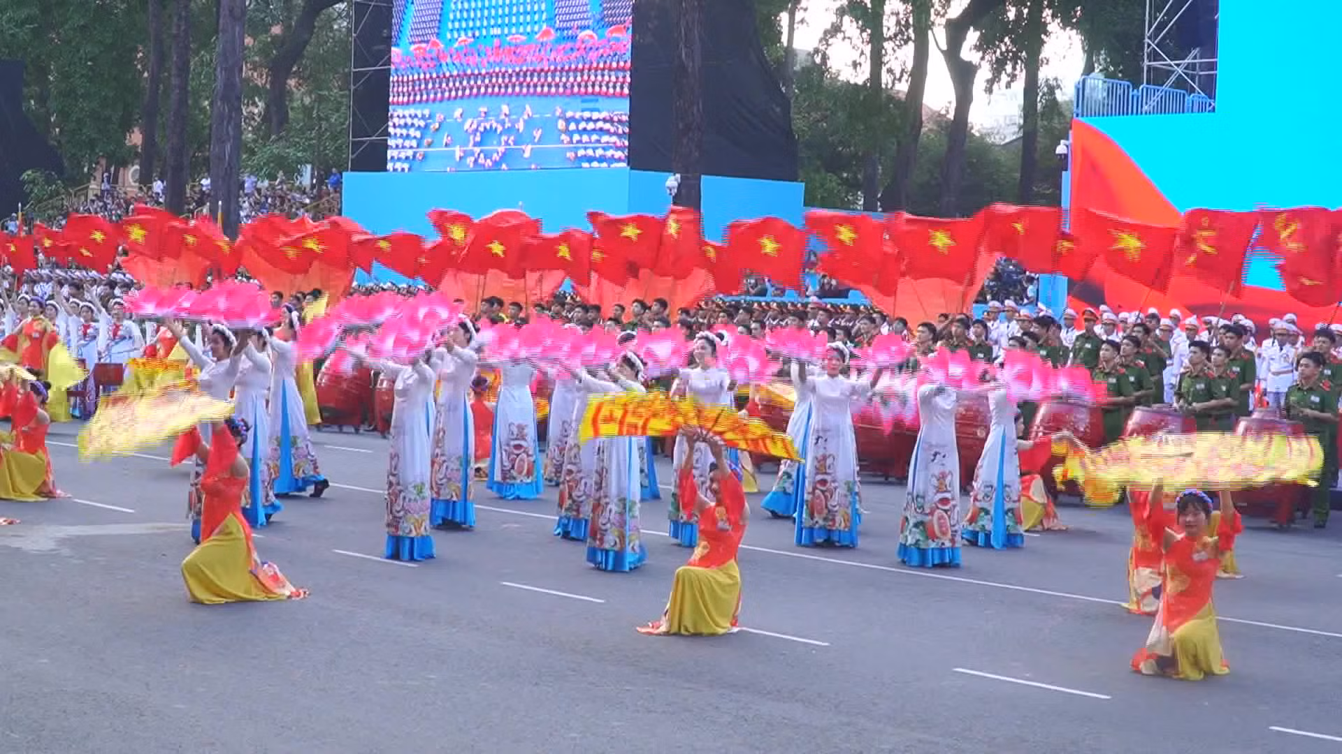 Toàn cảnh Tổng duyệt cấp nhà nước Lễ kỷ niệm, diễu binh, diễu hành