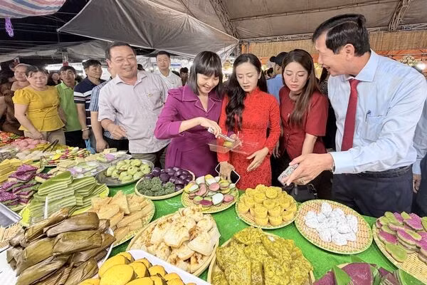 Câu chuyện hôm nay qua ảnh - sáng 5/8