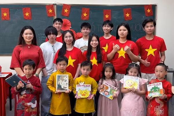 Học, thực hành theo Bác: Tiếng Việt - sợi dây cội nguồn, nhịp cầu vươn xa