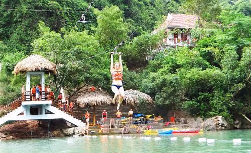 Đu dây tự do Sông Chày-Hang Tối lập kỷ lục dài nhất Việt Nam ảnh 1