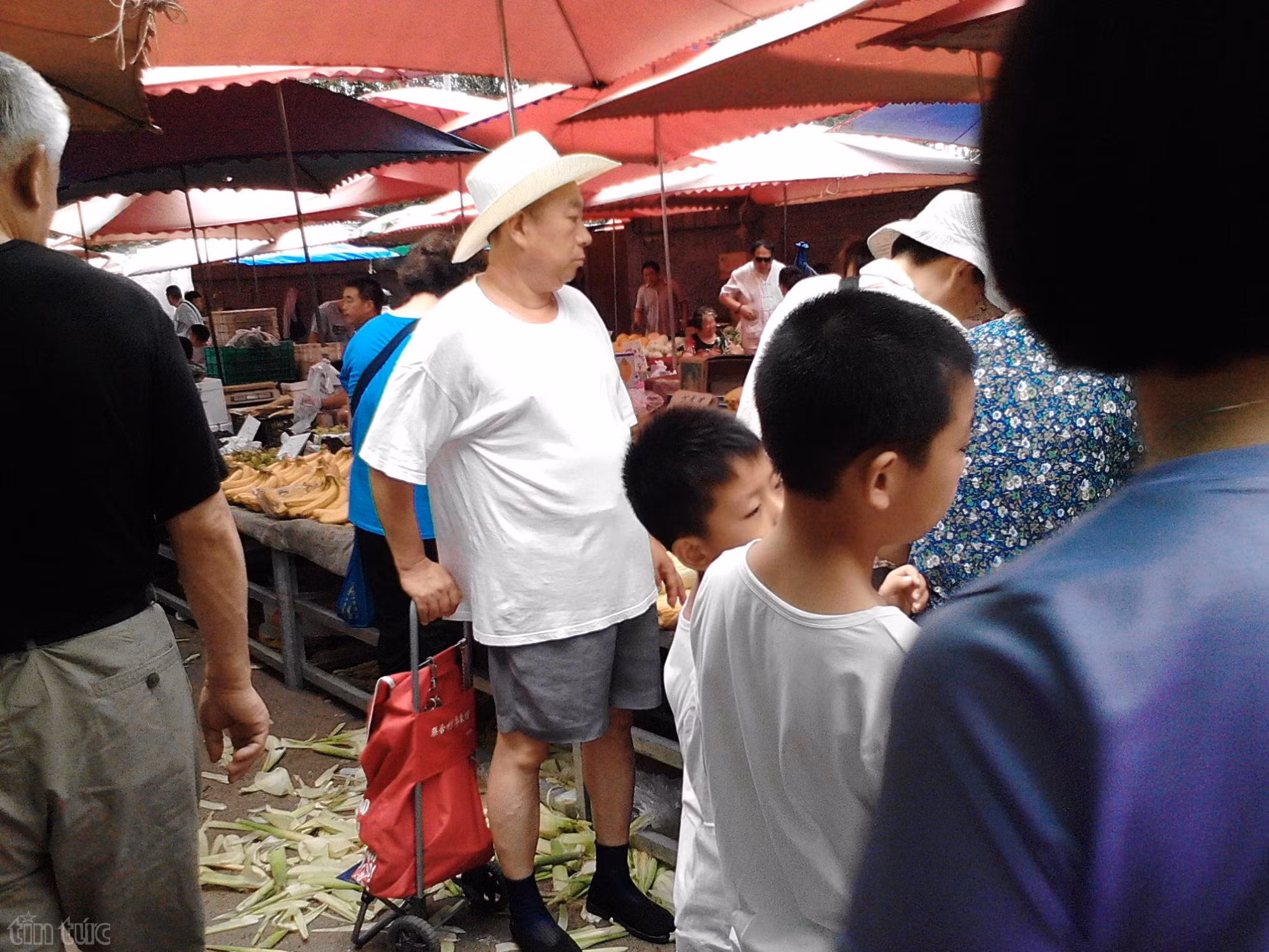 Chợ ở Trung Quốc - Nơi phụ nữ lép vế trước đàn ông ảnh 5
