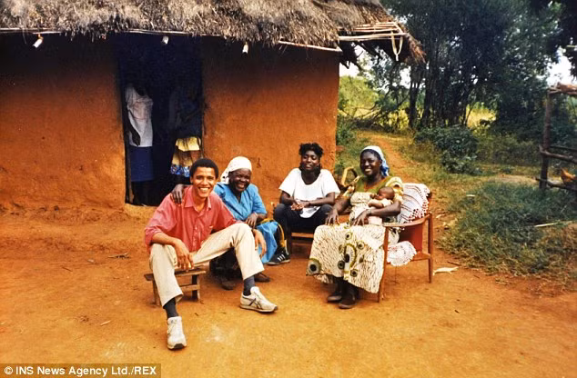 Quê nội Kenya háo hức đón Tổng thống Mỹ về thăm ảnh 2