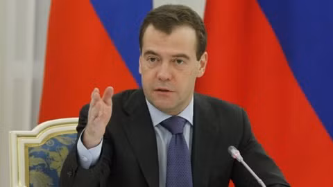 Thủ tướng Medvedev: Nga ủng hộ toàn vẹn lãnh thổ của Ukraine ảnh 1