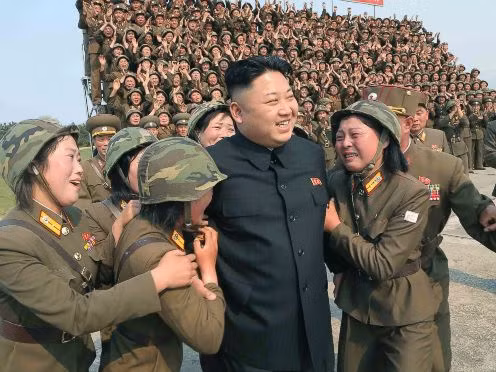 Ông Kim Jong Un đi bỏ phiếu bầu cử ảnh 1