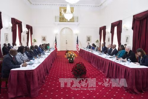 Tổng thống Mỹ hội đàm với Tổng thống Kenya ảnh 1