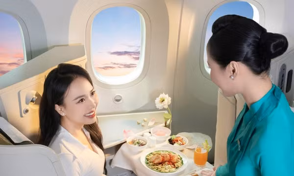Vietnam Airlines lần đầu giành danh hiệu hãng hàng không có ẩm thực tốt nhất thế giới 