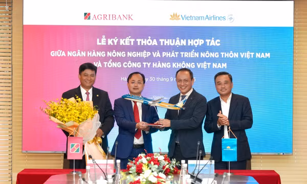 Vietnam Airlines - Agribank kết nối hệ sinh thái hàng không - tài chính