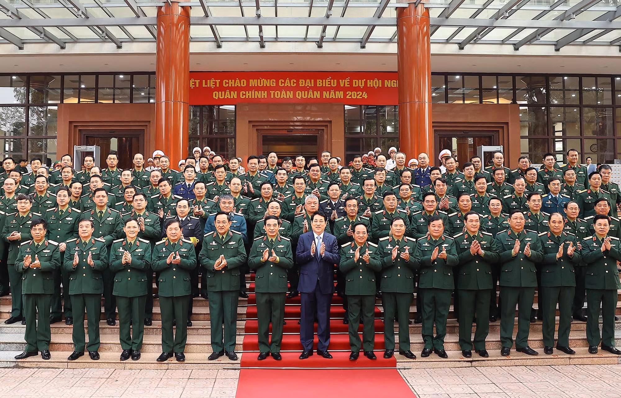 potal-chu-tich-nuoc-luong-cuong-du-hoi-nghi-quan-chinh-toan-quan-nam-2024-7776148.jpg