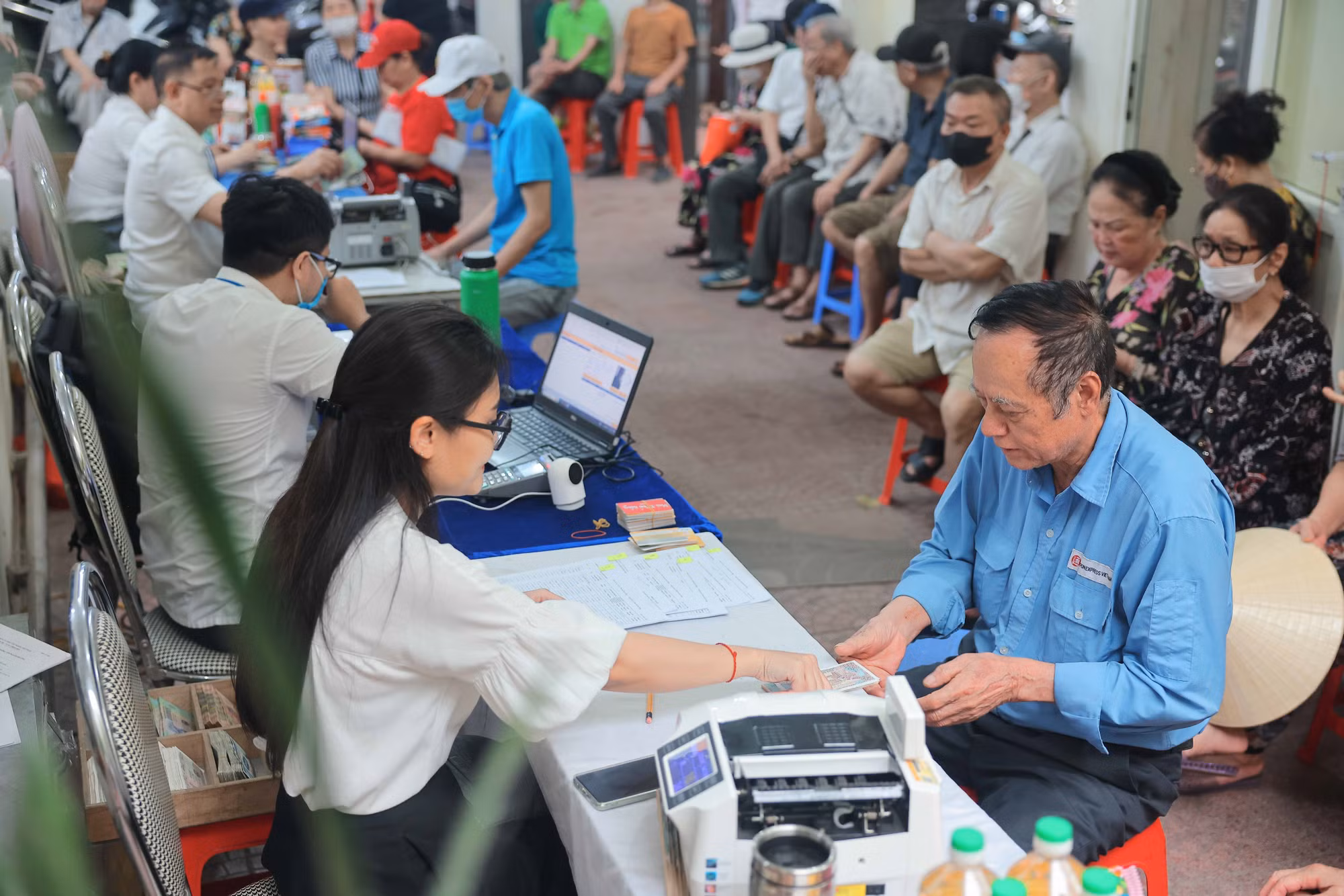 potal-buu-dien-viet-nam-san-sang-cac-nguon-luc-cho-ky-chi-tra-luong-huu-tro-cap-bao-hiem-xa-hoi-7361518.jpg