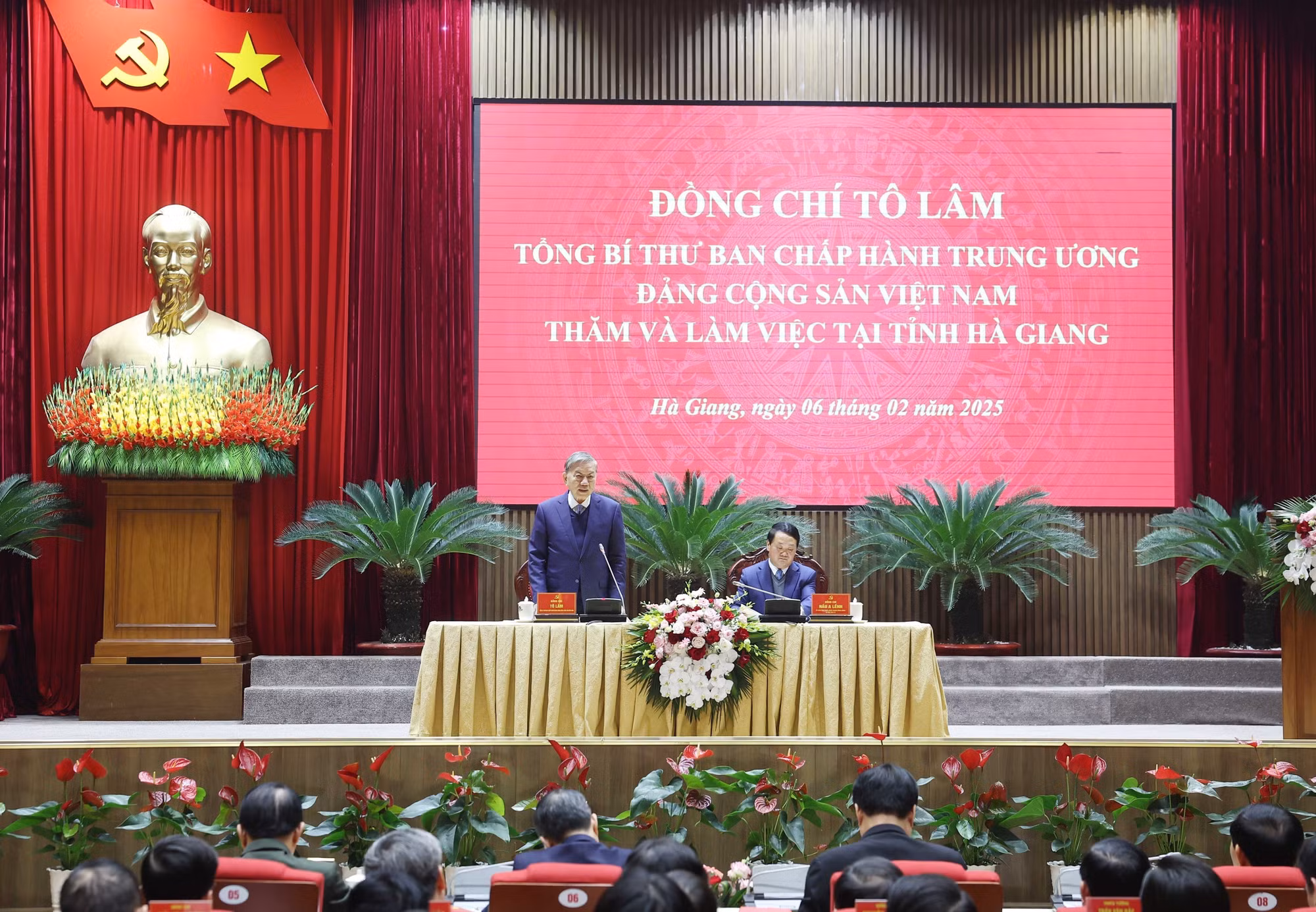 potal-tong-bi-thu-to-lam-tham-va-lam-viec-voi-ban-chap-hanh-dang-bo-tinh-ha-giang-7842407.jpg