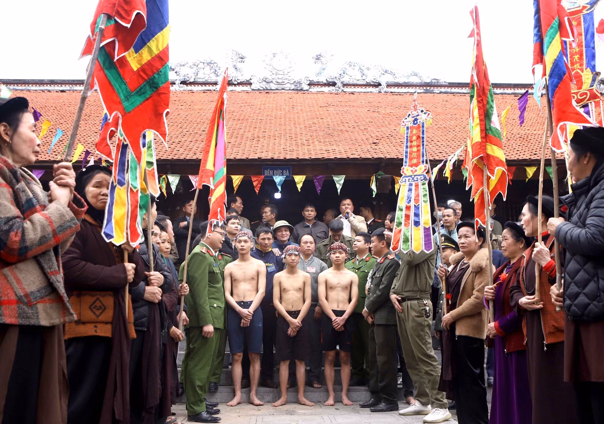 potal-doc-la-le-hoi-duc-but-cuop-chieu-cau-may-o-vinh-phuc-7841403.jpg
