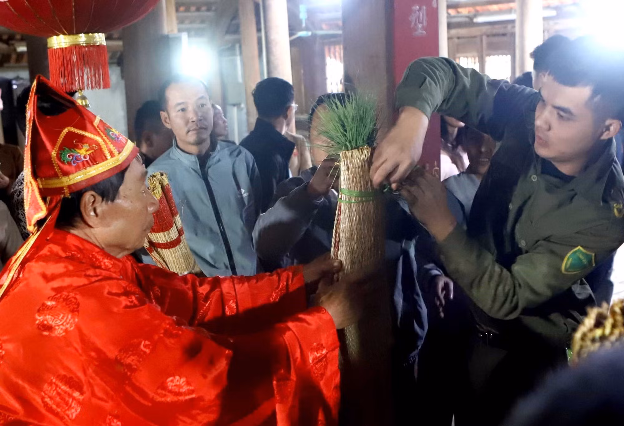 potal-doc-la-le-hoi-duc-but-cuop-chieu-cau-may-o-vinh-phuc-7841378.jpg