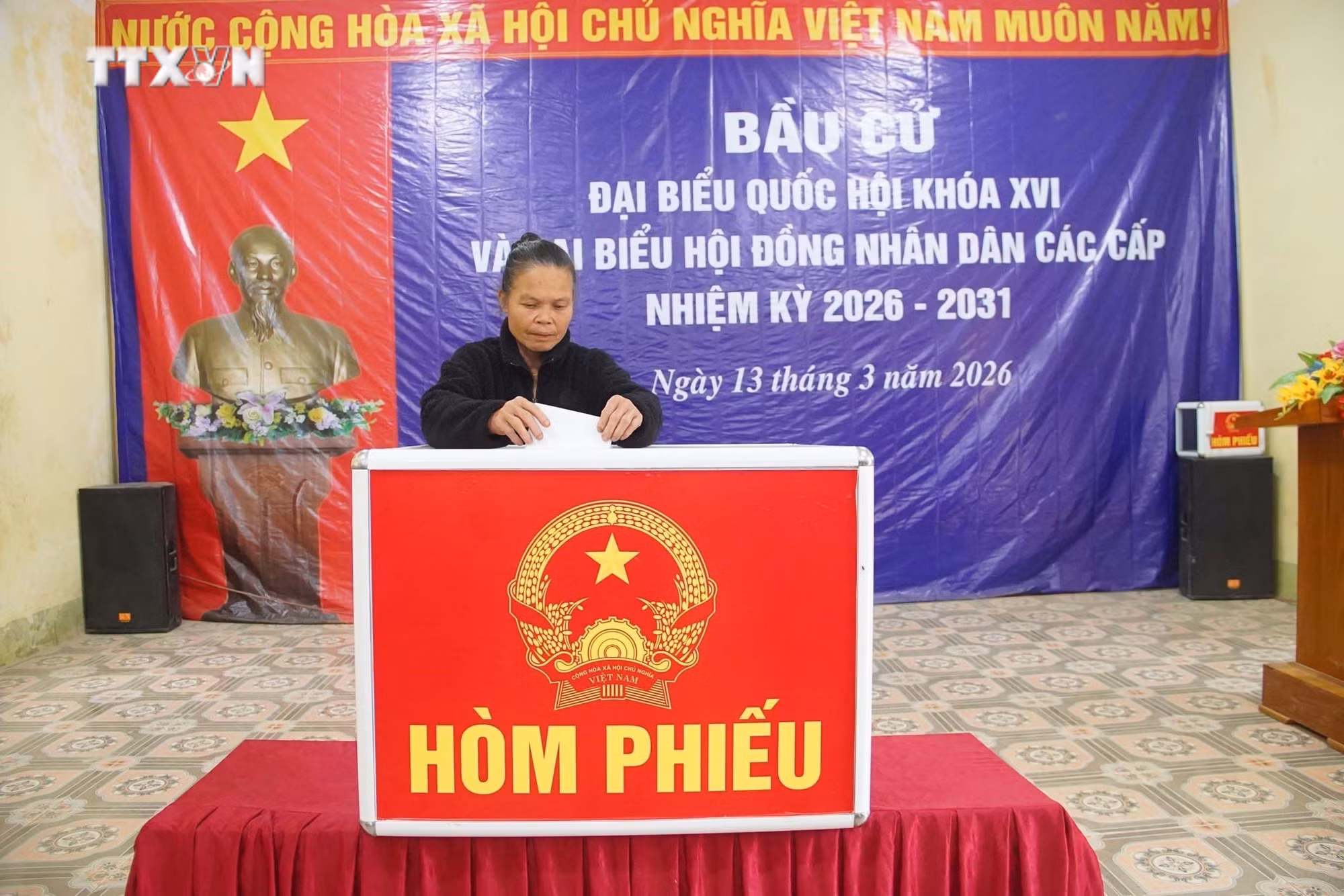 vna-potal-bau-cu-quoc-hoi-va-hdnd-12-xa-mien-nui-tinh-nghe-an-tien-hanh-bo-phieu-som-8638131.jpg