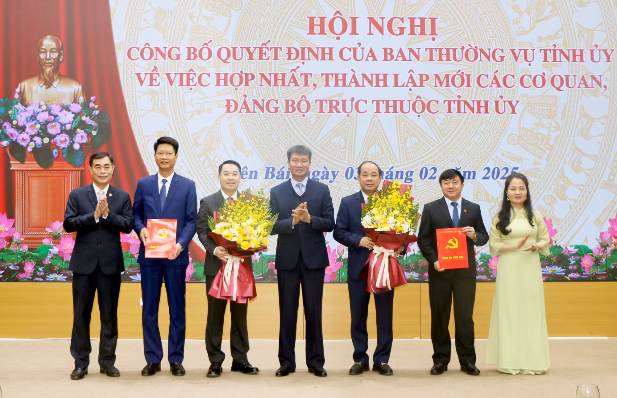 potal-yen-bai-hop-nhat-ban-tuyen-giao-tinh-uy-va-ban-dan-van-tinh-uy-7837128.jpg