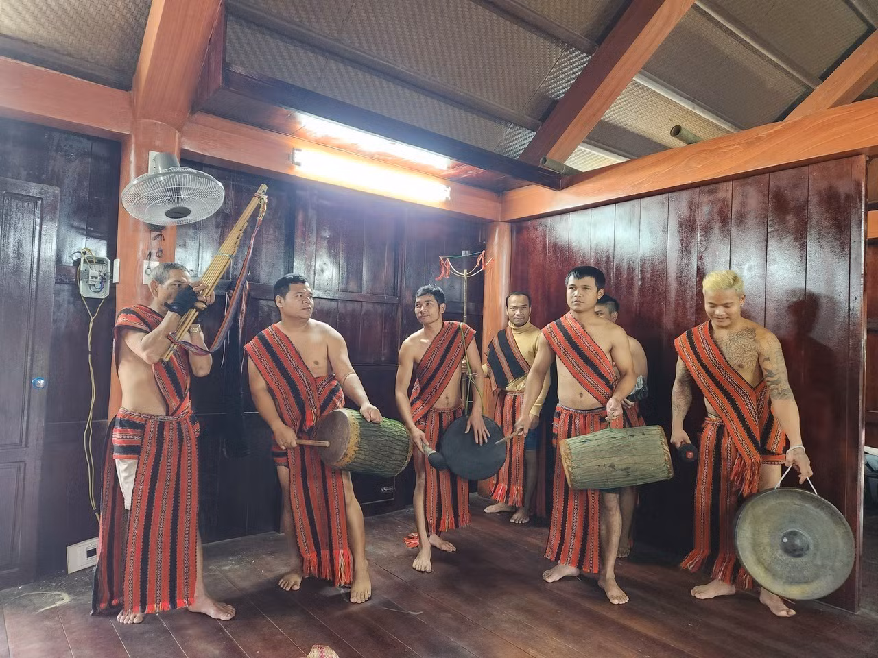 potal-dong-bao-dan-toc-huyen-mien-nui-a-luoi-thua-thien-hue-don-le-hoi-ada-koonh-7783531.jpg