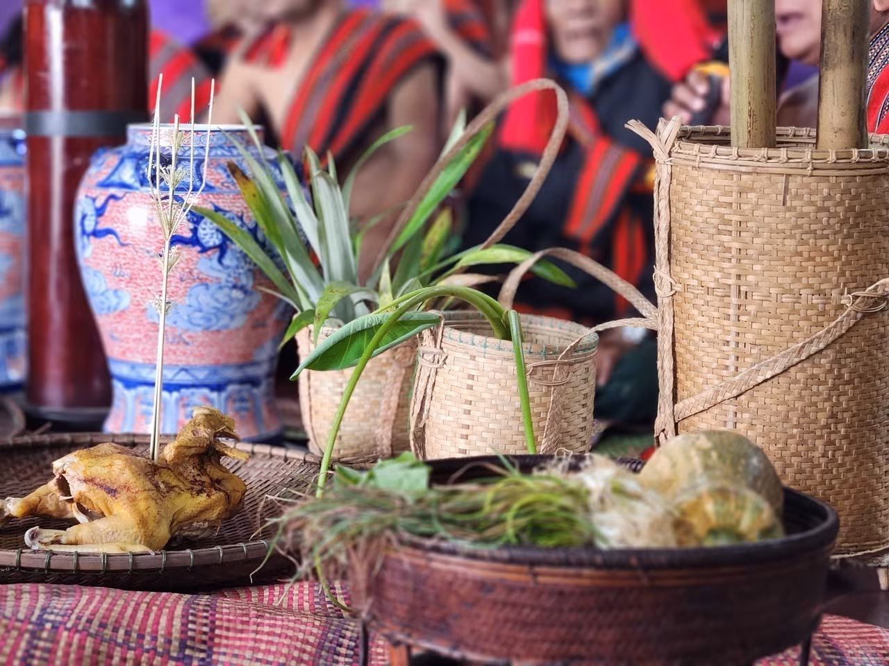 potal-dong-bao-dan-toc-huyen-mien-nui-a-luoi-thua-thien-hue-don-le-hoi-ada-koonh-7783532.jpg