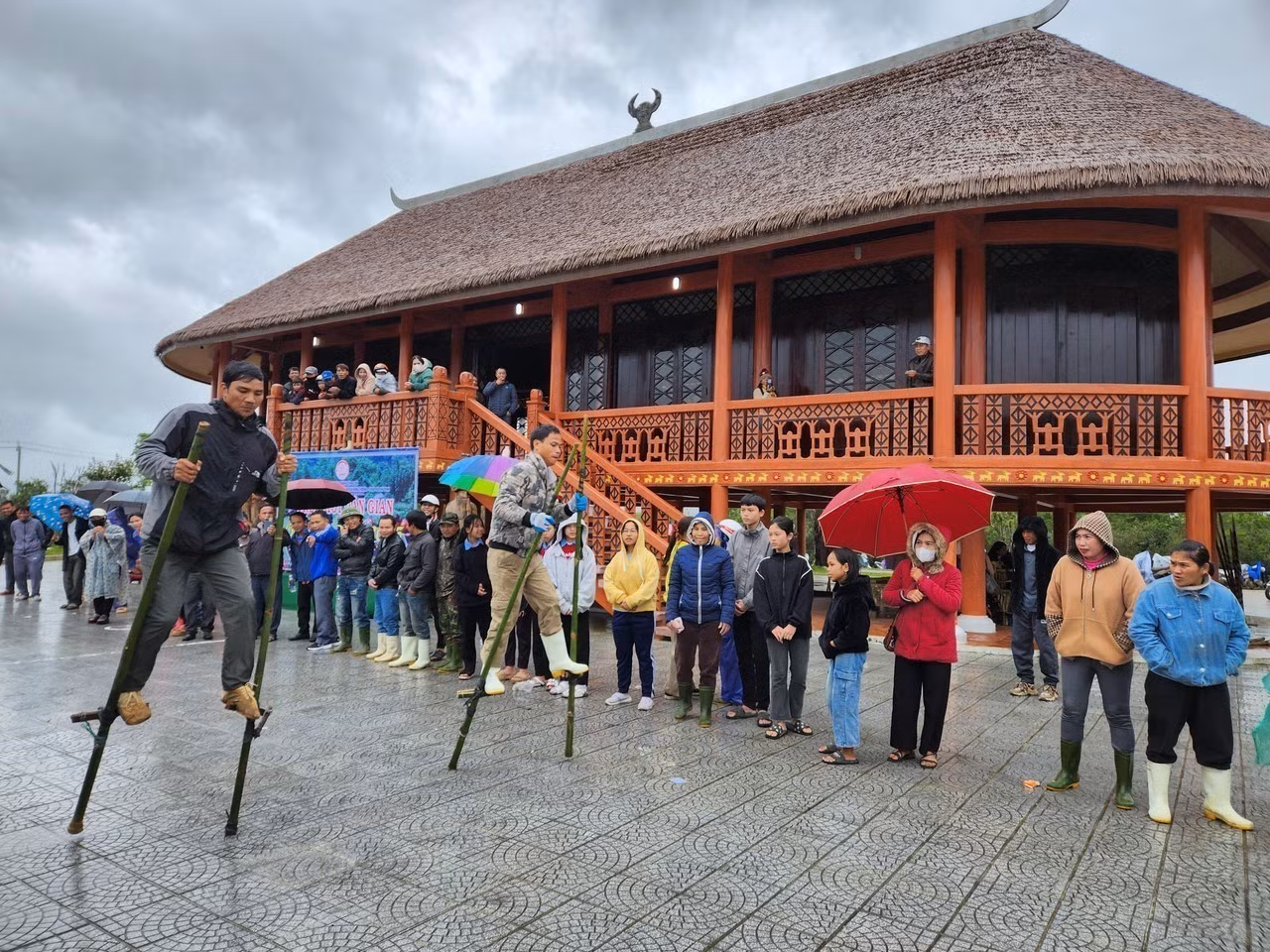 potal-dong-bao-dan-toc-huyen-mien-nui-a-luoi-thua-thien-hue-don-le-hoi-ada-koonh-7783552.jpg
