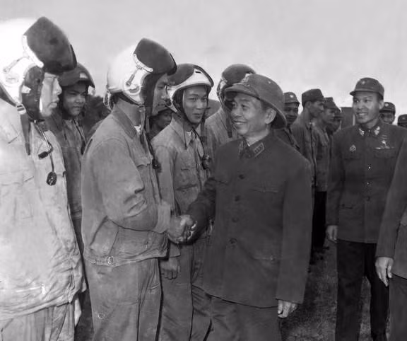 potal-70-nam-ngay-truyen-thong-khong-quan-nhan-dan-viet-nam-331955-332025-vi-su-nghiep-bao-ve-bau-troi-to-quoc-7875140.jpg