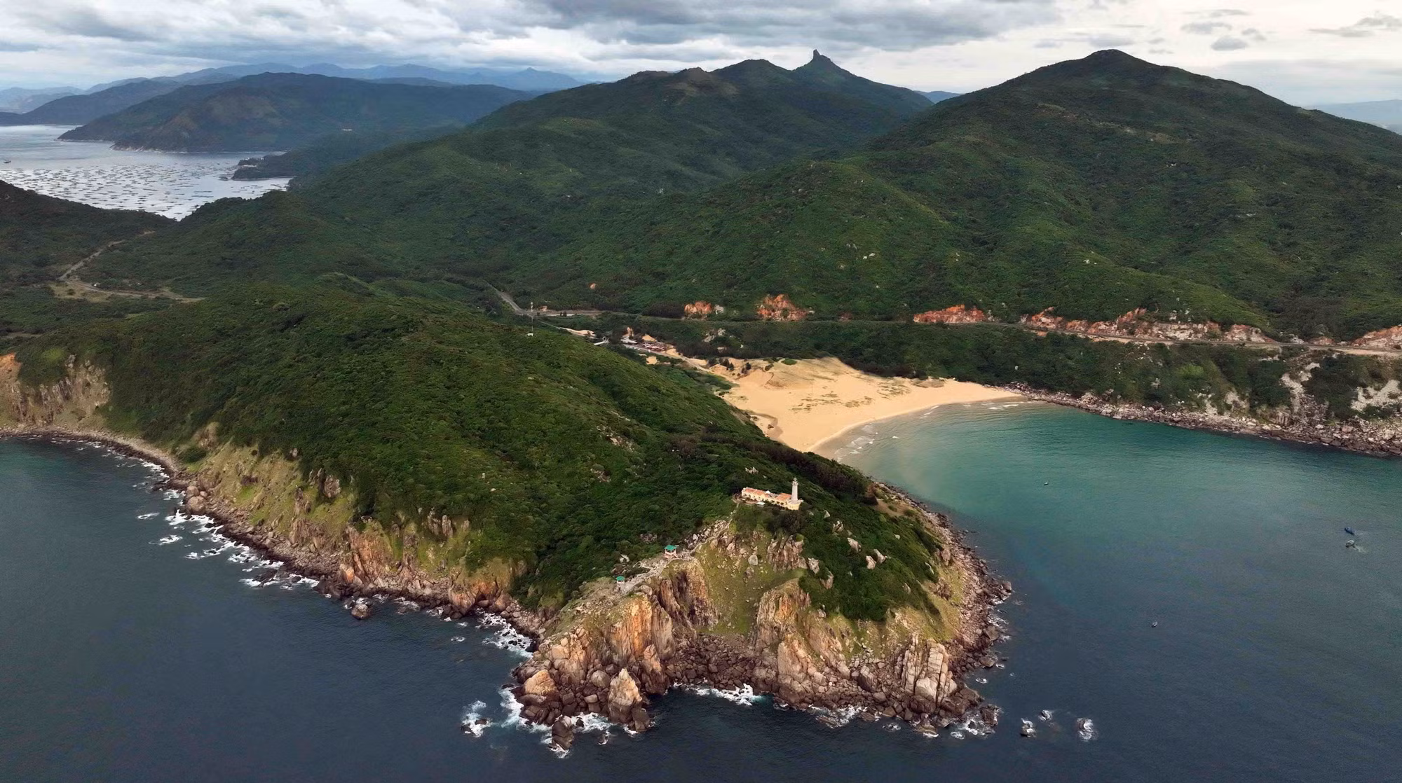 potal-phu-yen-manh-dat-giau-tiem-nang-du-lich-7538187.jpg